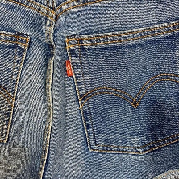 WOMAN’S LEVI STRAUSS denim shorts. Distressed. Button fly. Size 30. - Picture 3 of 7